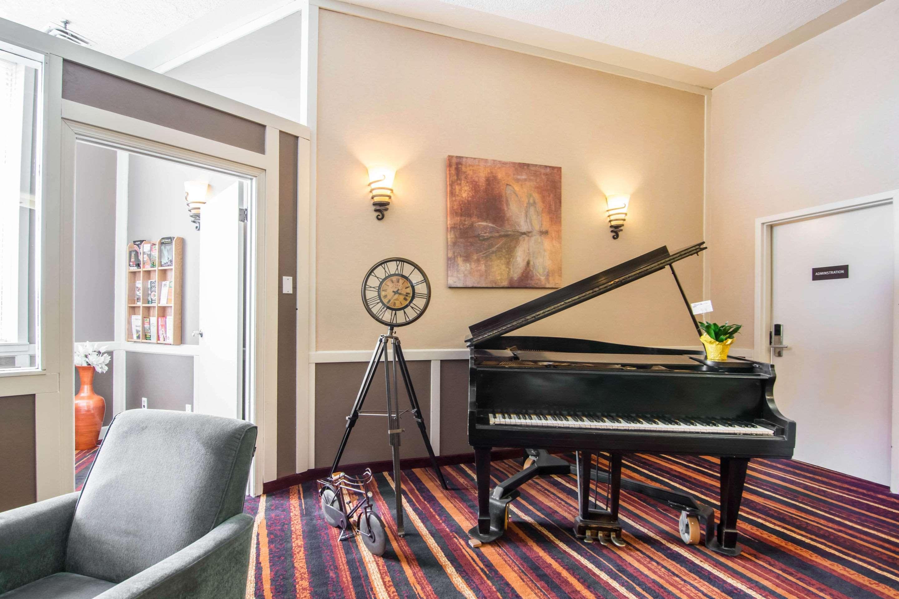 Quality Hotel Drumheller Ngoại thất bức ảnh